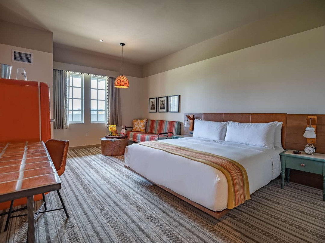 Texican Court, Valencia Hotel Collection主图