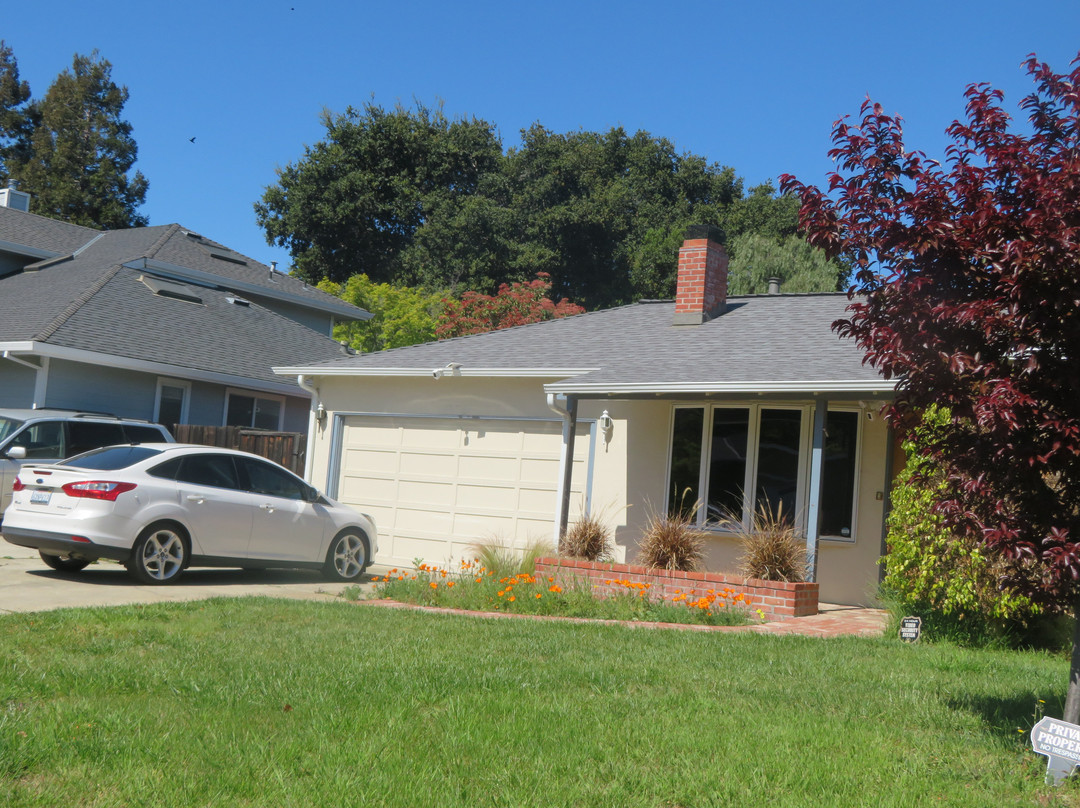 Apple Garage-洛思阿图斯必去景点