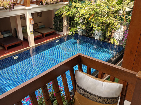 荣颂歌酒店主图