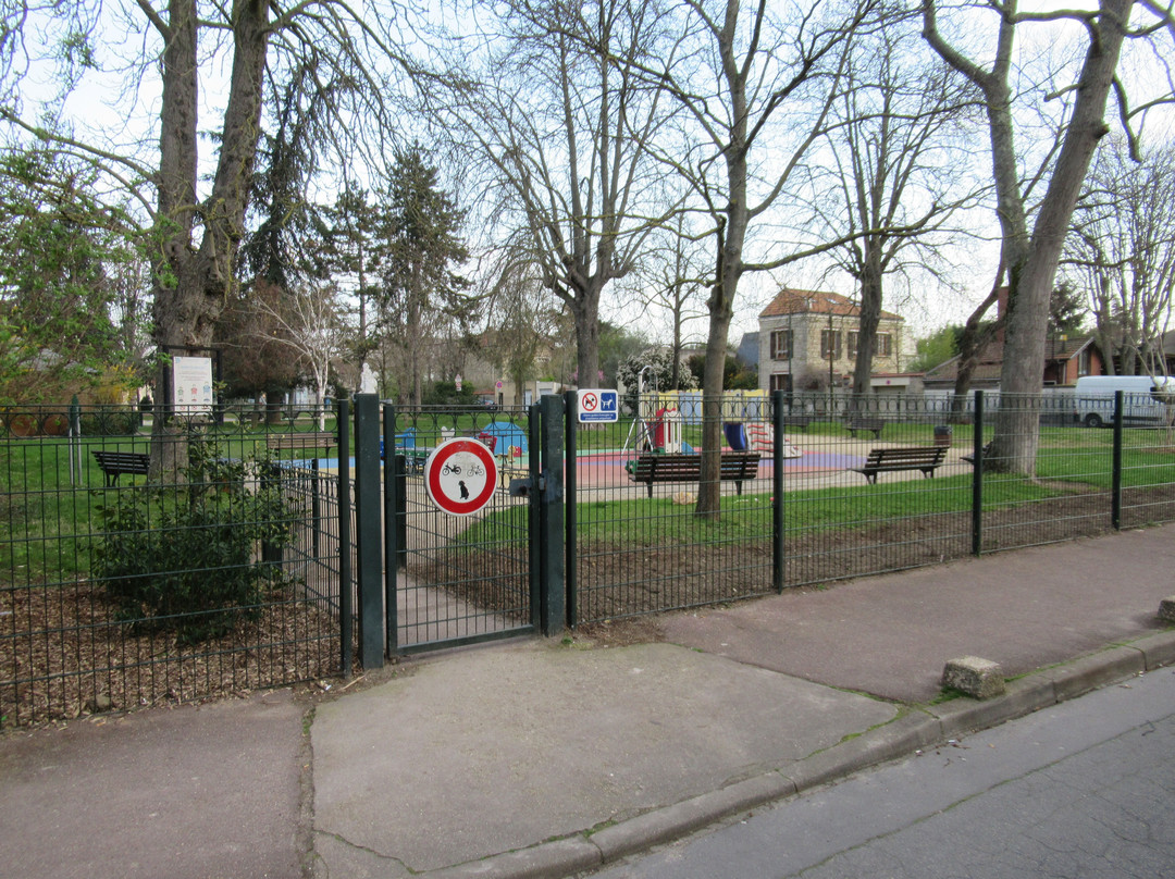 Square de la Pie-圣莫代福塞必去景点