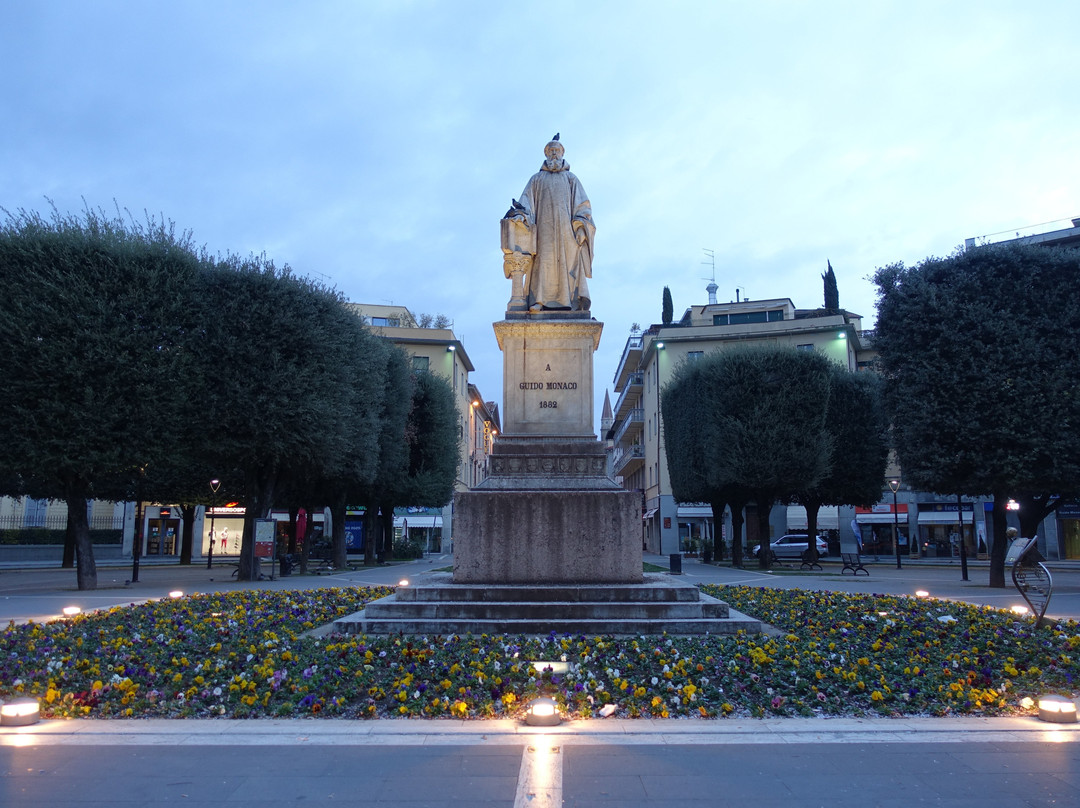 Monumento a Guido Monaco景点图片