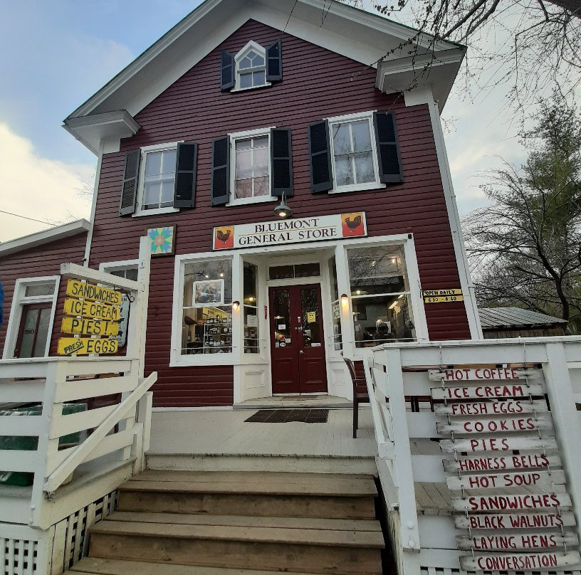 Bluemont Country Store景点图片