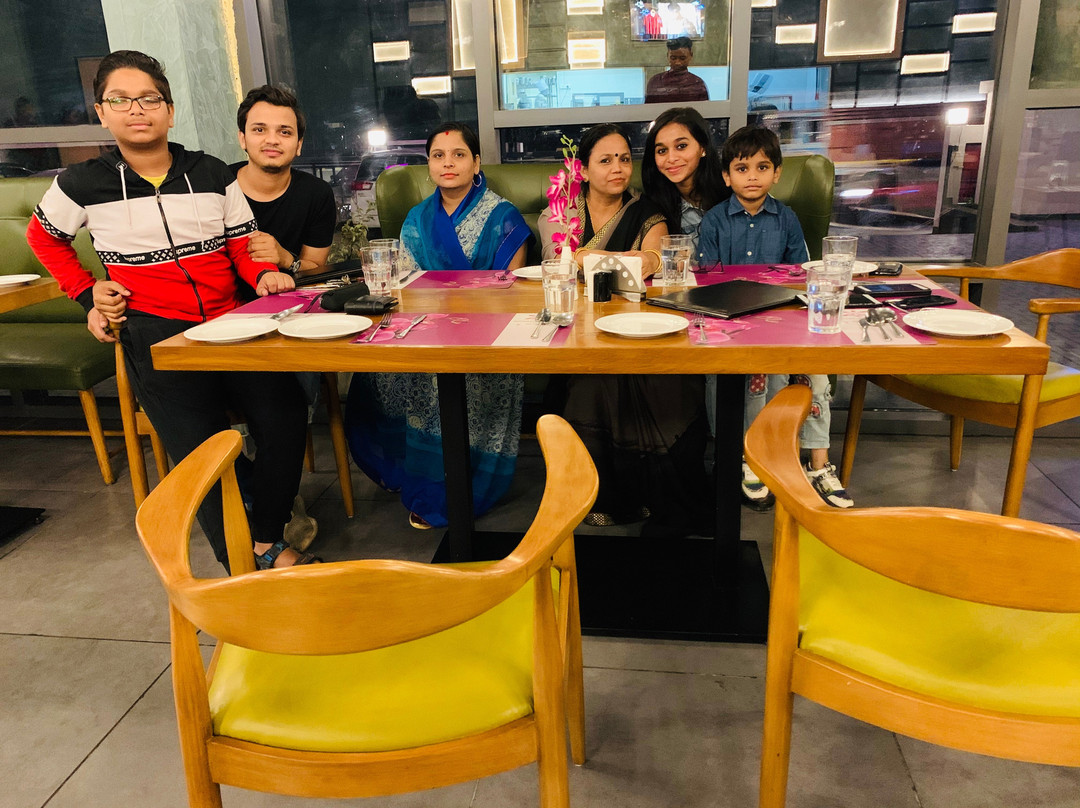 Regenta Central Harsha Vapi主图