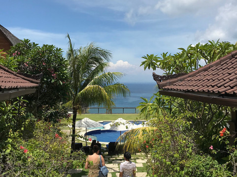 巴厘岛蓝宝海景别墅主图