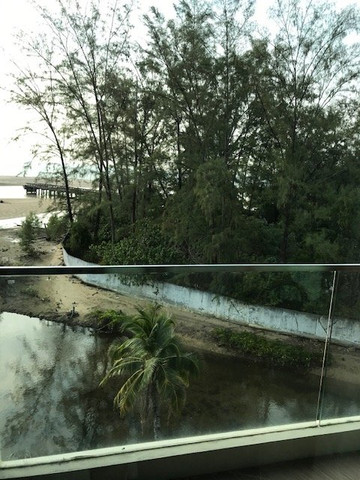 温泉海滩度假村主图