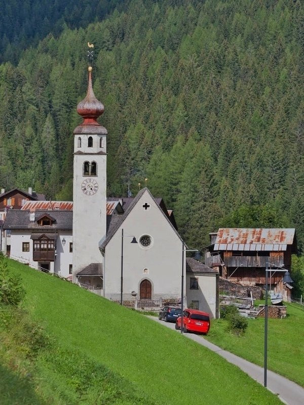 Chiesa di Andraz-利维纳隆戈德尔科尔迪拉纳必去景点
