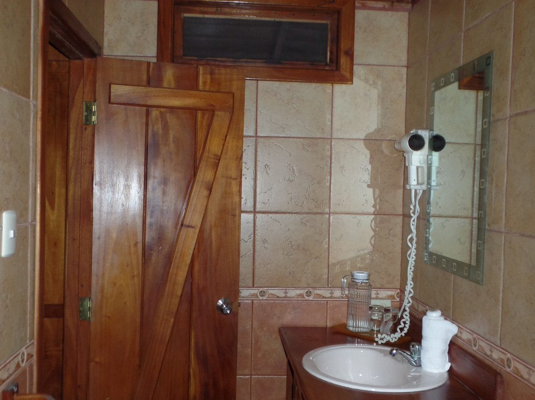 The Wooden House Lodge主图