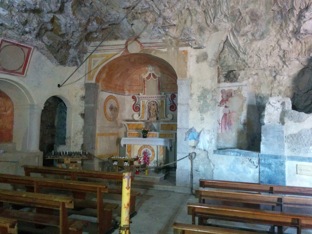Santuario San Michele di Mezzo景点图片