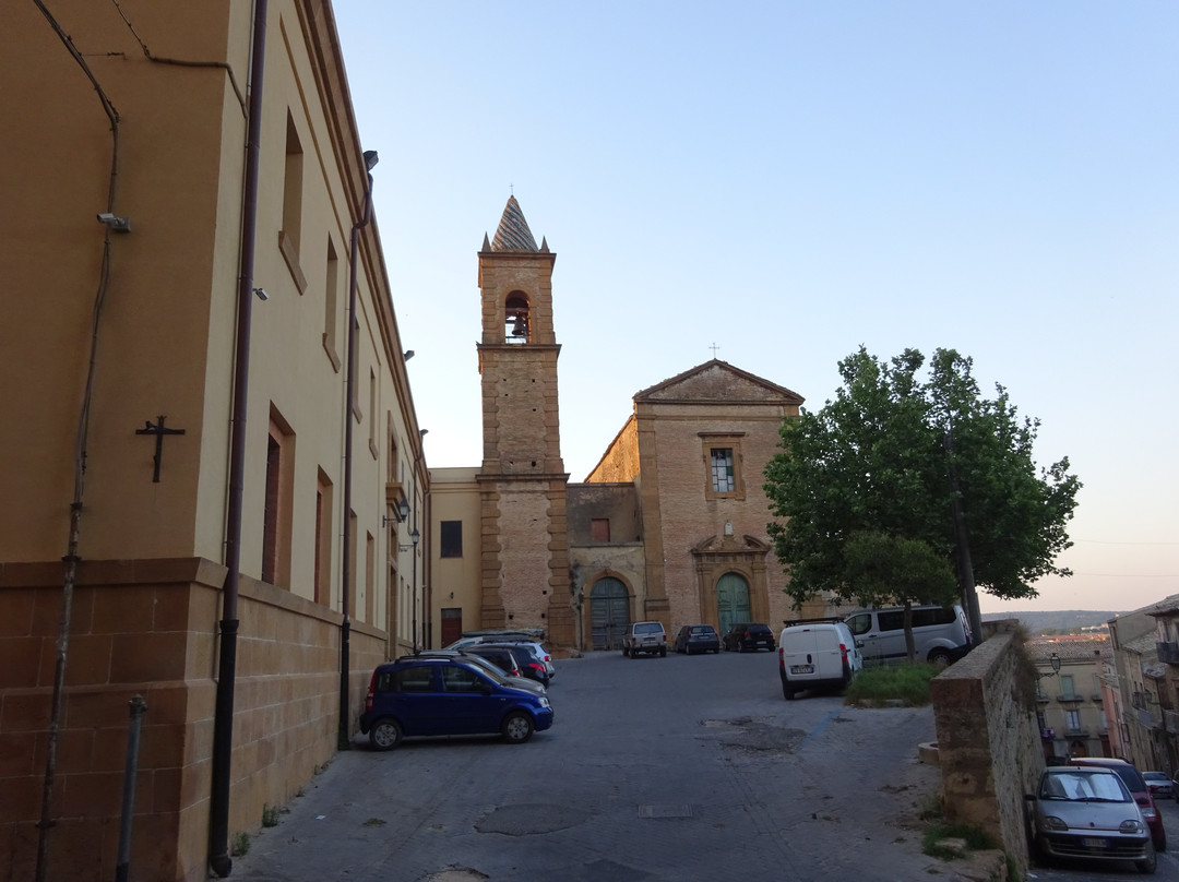 Chiesa e Convento di San Francesco-皮亚扎－阿尔梅里纳必去景点
