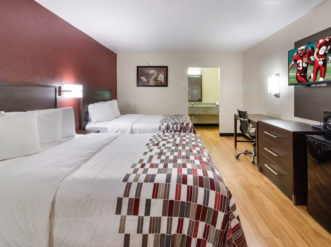 Red Roof Inn & Suites Commerce - Athens主图