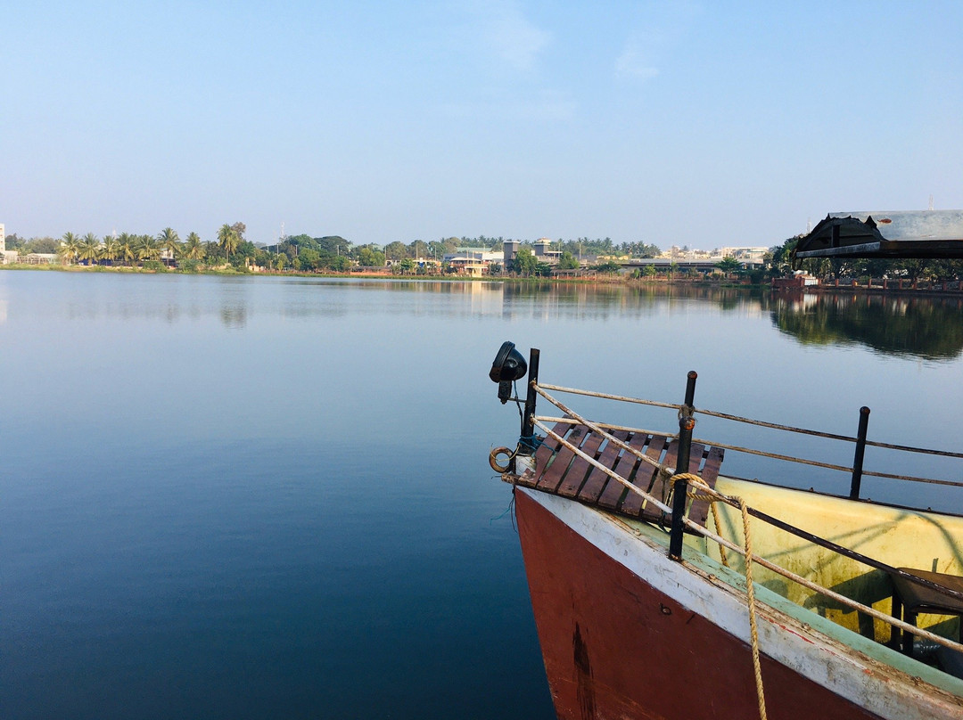 Unakal Lake景点图片