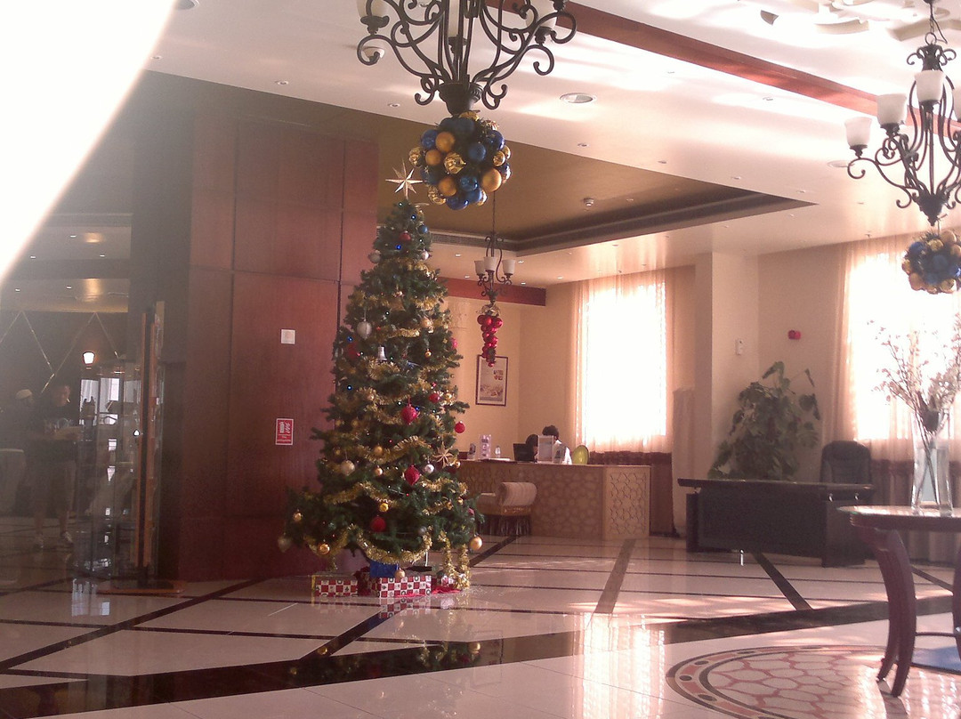 金色郁金香度假村主图