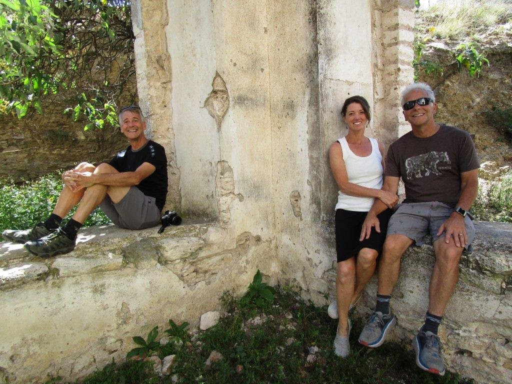 Helene Kahn Tours-圣米格尔护城必去景点