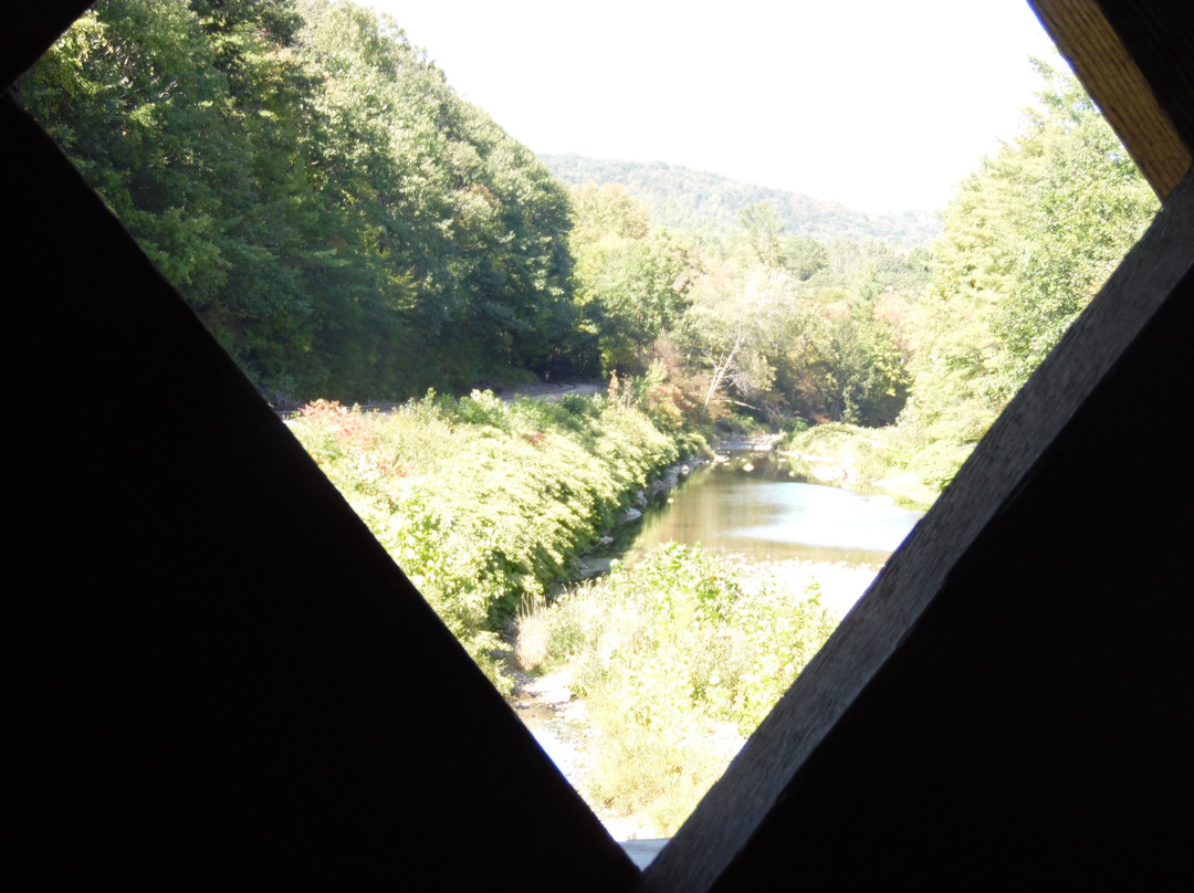 Bartonsville Covered Bridge-Rockingham必去景点