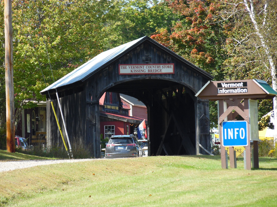 Victorian Village Covered Bridge-Rockingham必去景点