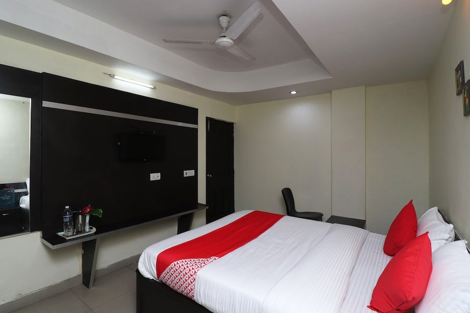 OYO 30715 Shakti Palace主图