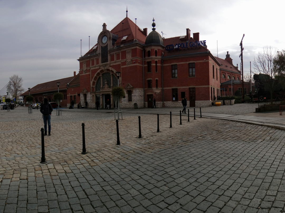 Dworzec kolejowy Opole Głowne-Opole必去景点