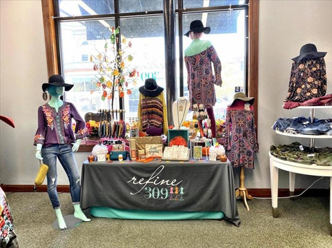 Refine 309 Women's Boutique-布卢明顿必去景点