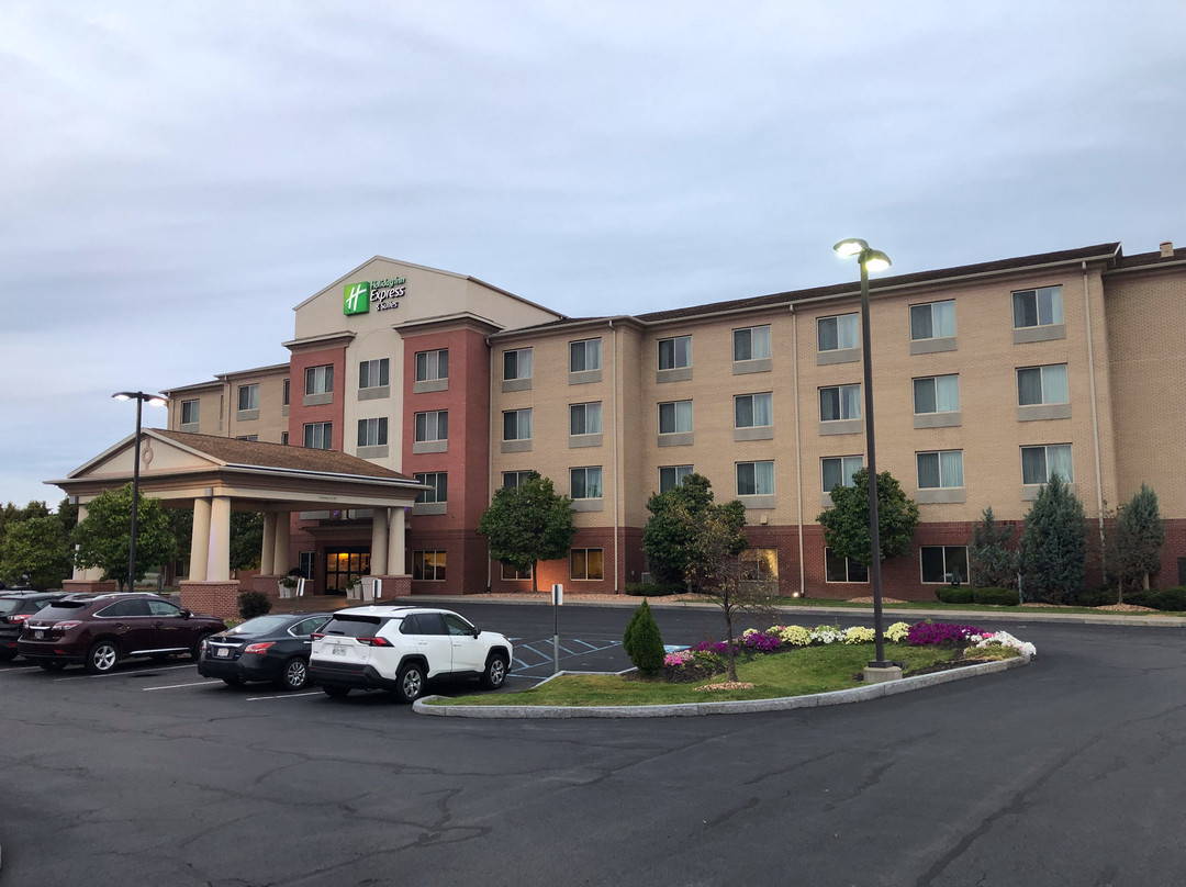 德威特快捷假日&套房酒店（锡拉丘兹）主图