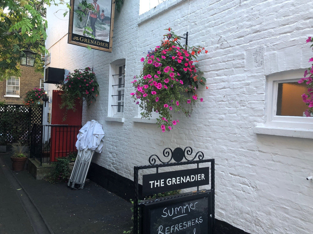 The Grenadier酒吧景点图片