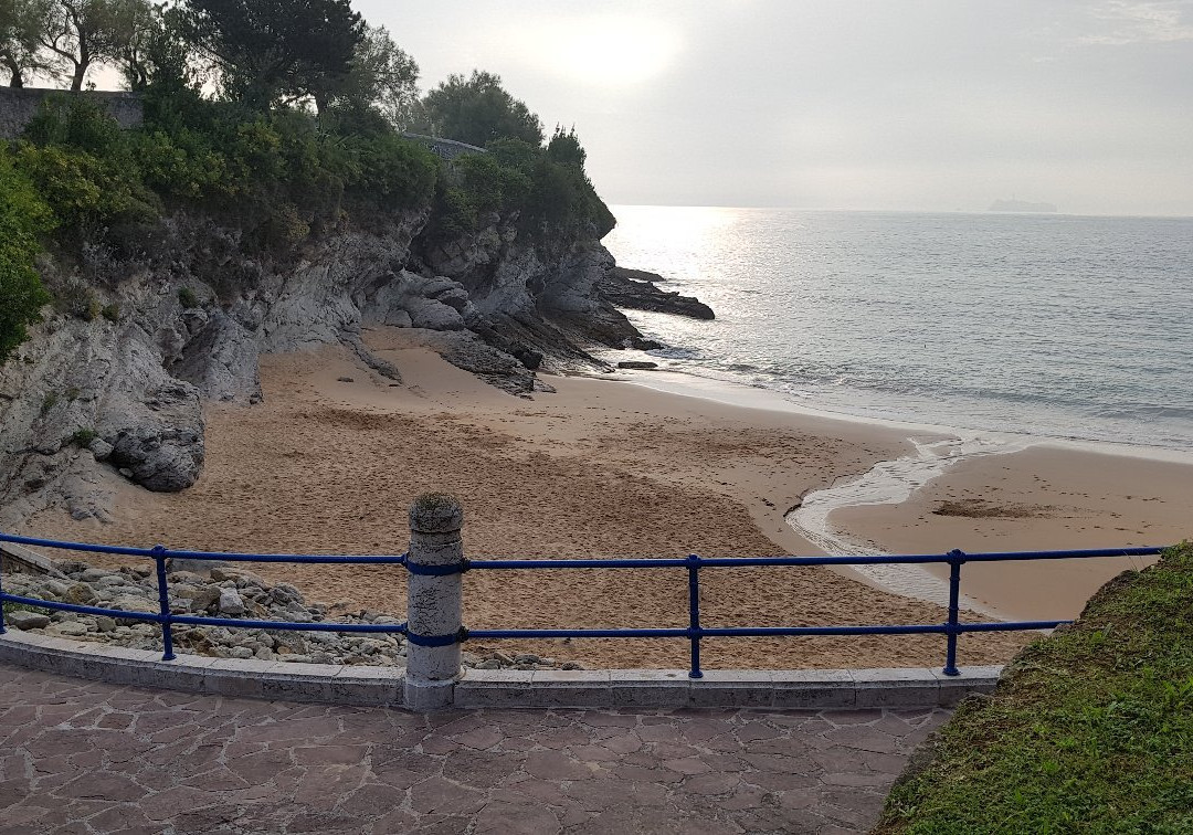 Playa de Los Molinucos-桑坦德必去景点