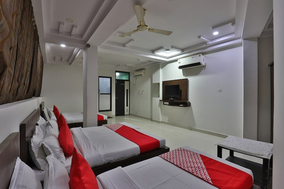 OYO 28441 Hotel Ashirwad主图