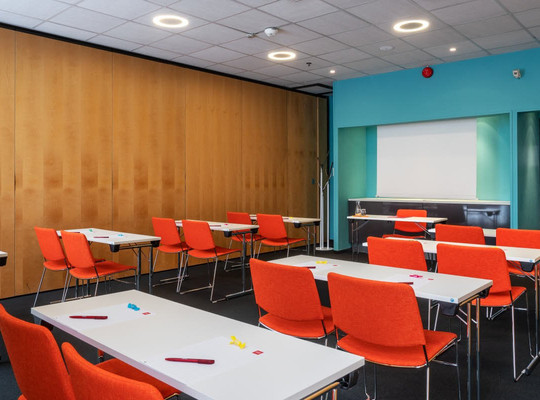 松恩特里阿登酒店主图