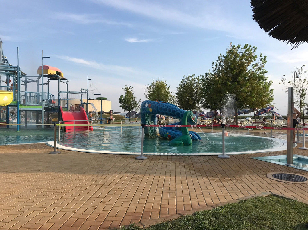 AquaPark Petroland景点图片