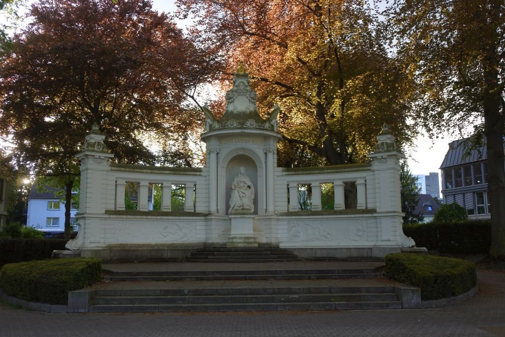 Empress Augusta Monument-科布伦茨必去景点