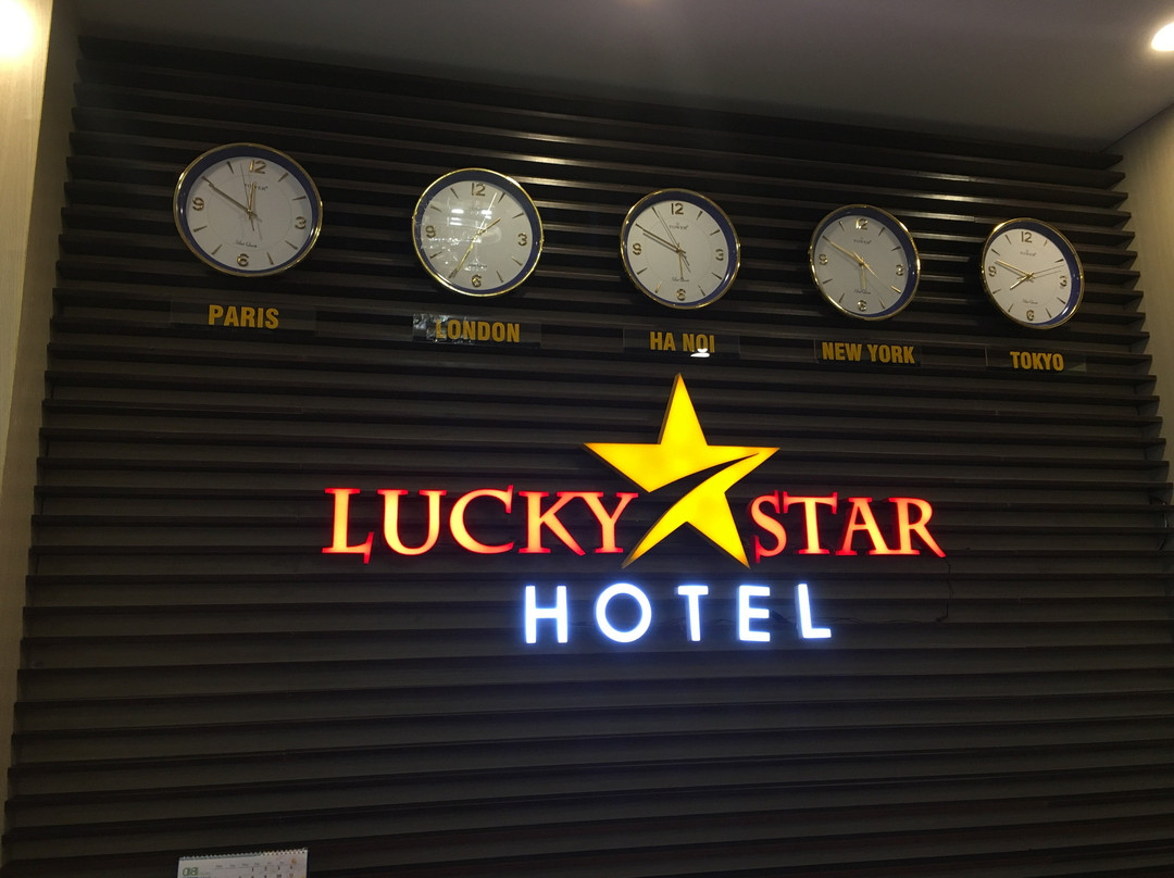 Lucky Star Hotel主图