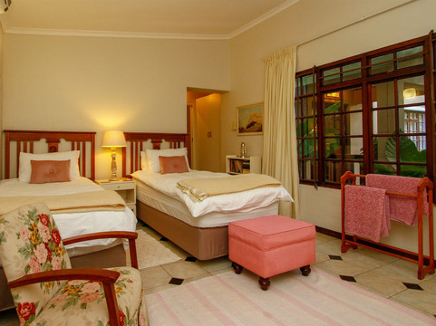 盐石庄园酒店主图