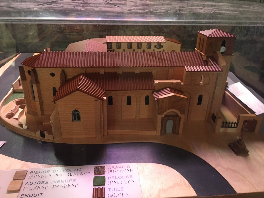 Abbaye de Mozac景点图片