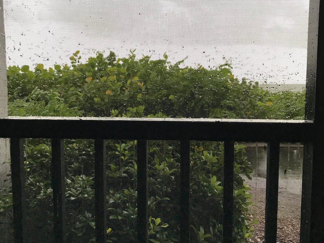 日晷海滩度假温泉酒店主图