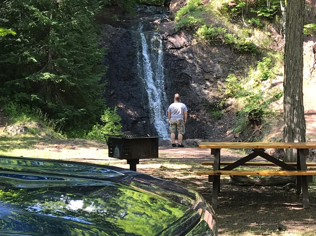 Haven Waterfalls and Park-Lac La Belle必去景点
