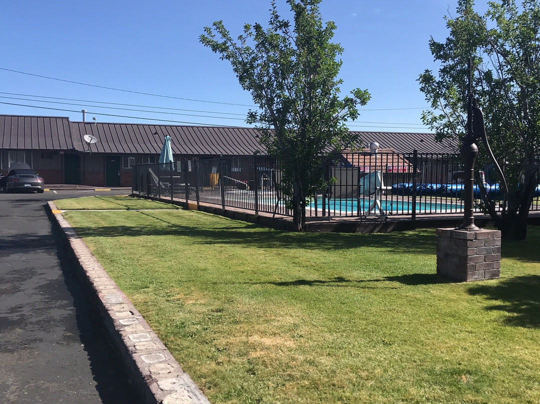 Walker River Lodge主图