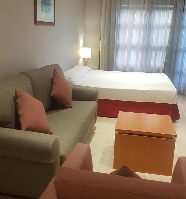 阿尔梅纳尔埃克格瑞纳酒店主图