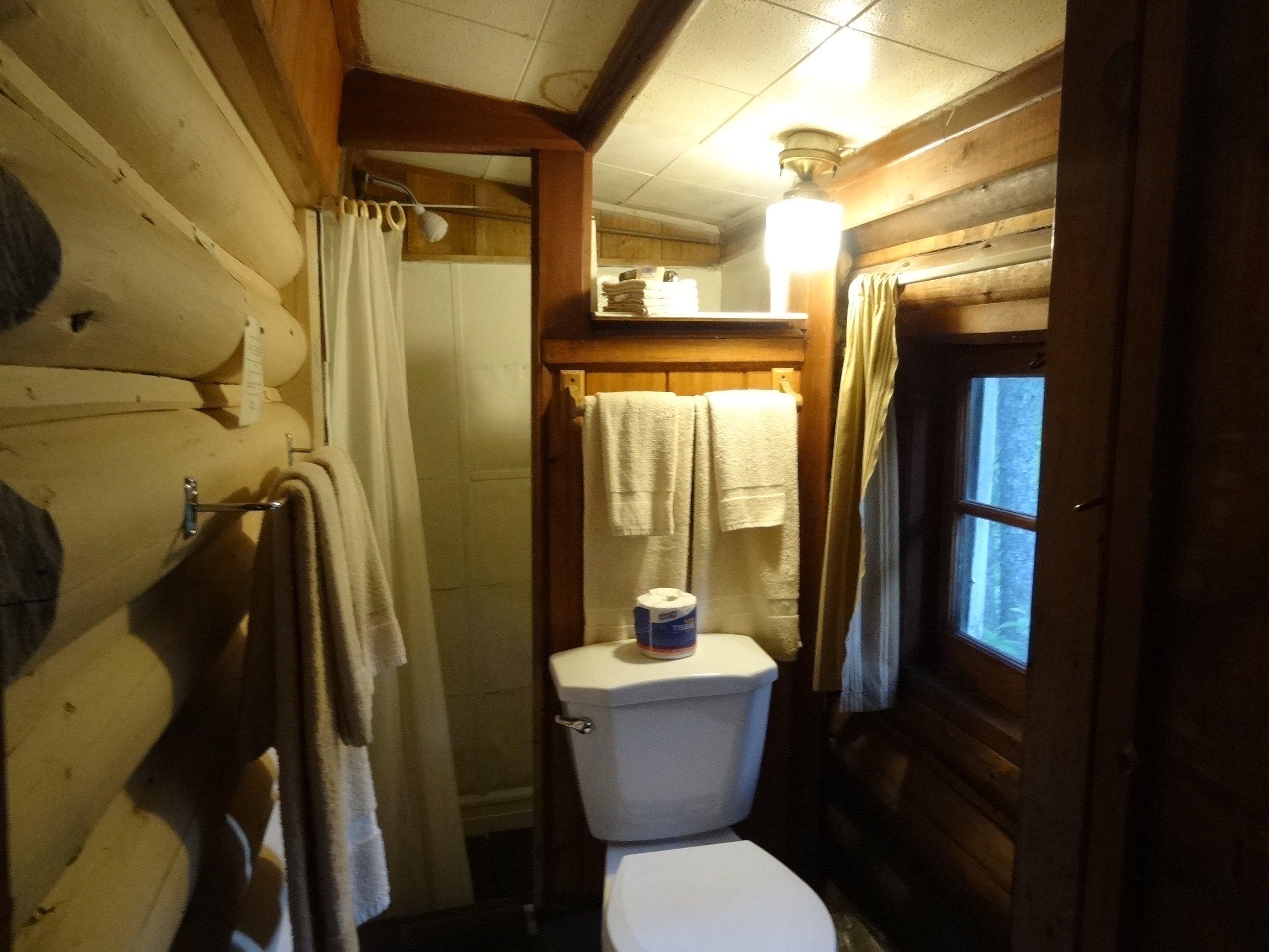 Kootenay Park Lodge-浴室