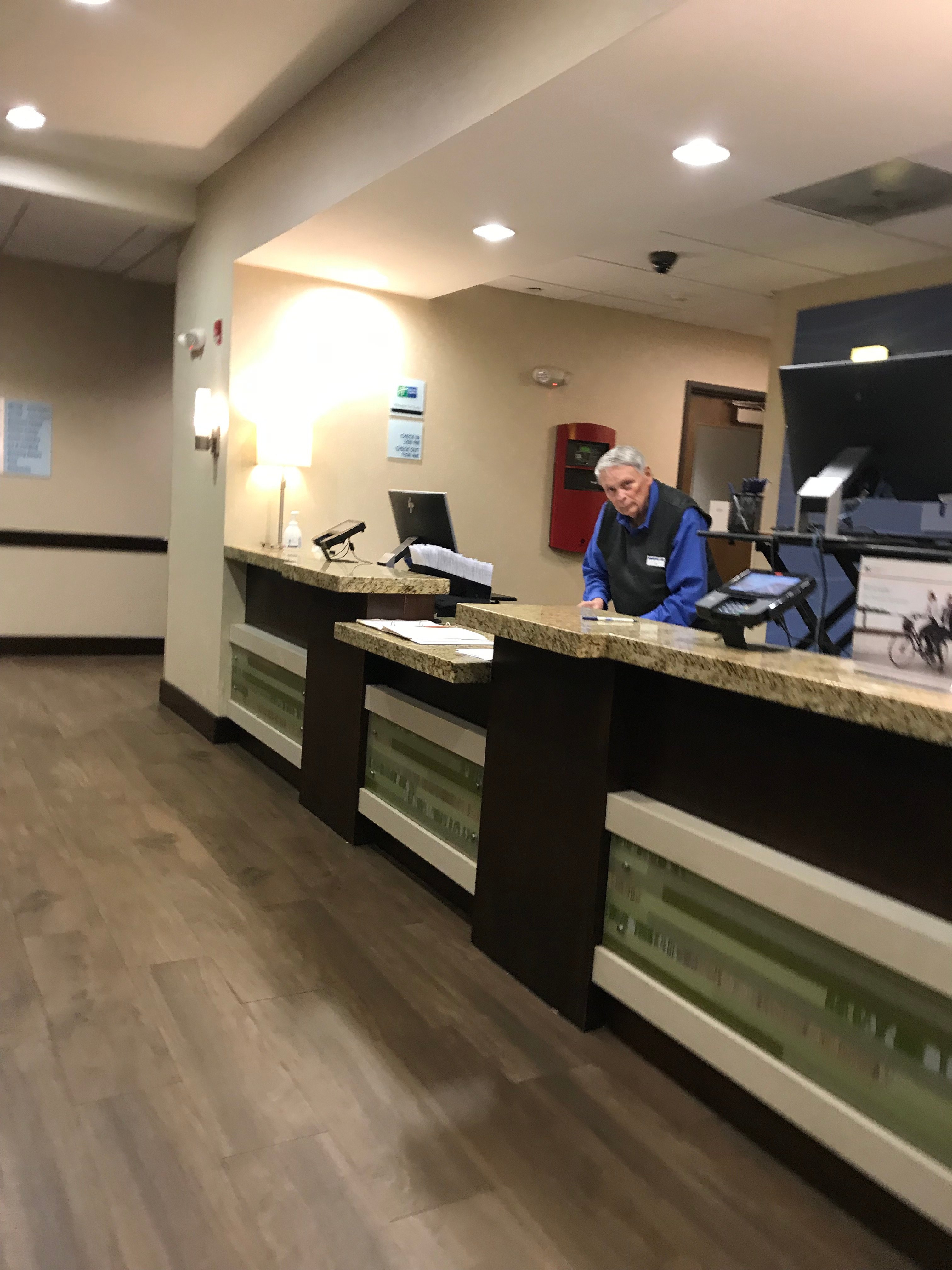 贝尔格莱德智选假日套房酒店-浴室