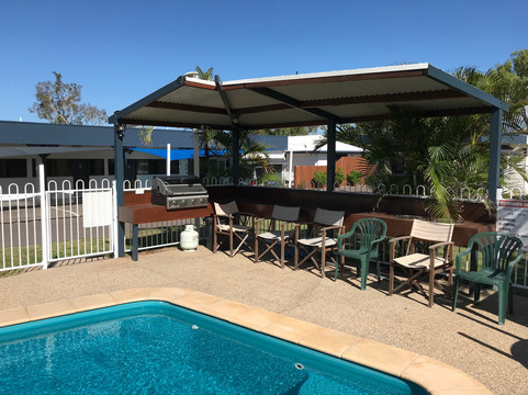 Birch Motel Bowen主图