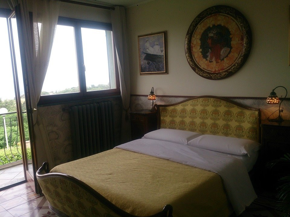 The White Villa主图