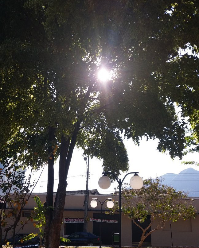 Praca Dr. Alcides Mosconi-Andradas必去景点