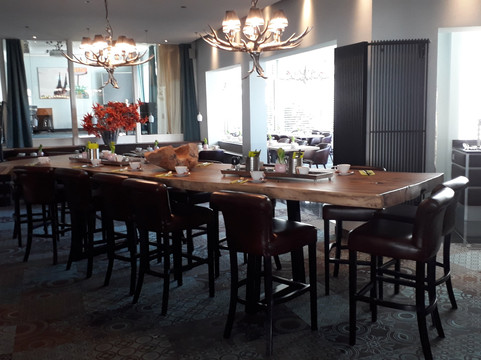 胡加尔尼高级酒店