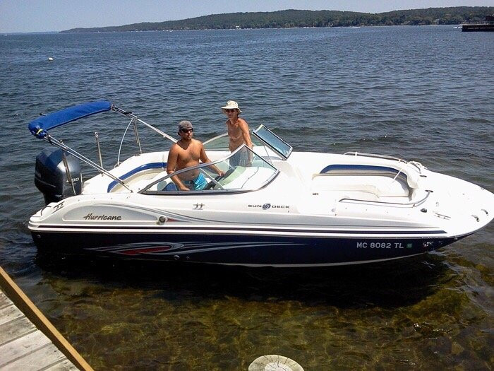 Sail & Power Boat Rental-特拉弗斯城必去景点