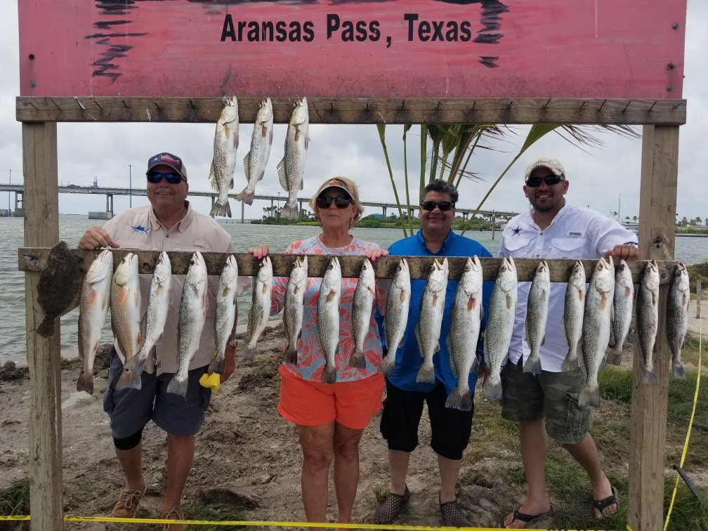 Charles Ives To The Limit Guide Service-Aransas Pass必去景点