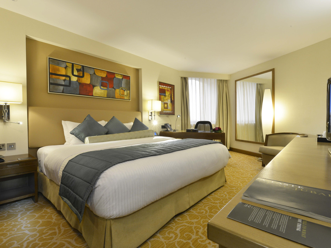 阿尔朱拜勒洲际酒店 主图