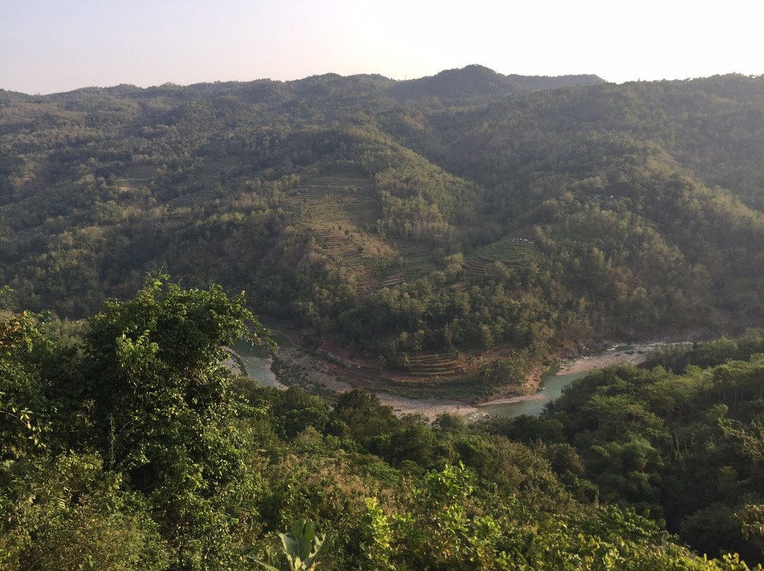 Bukit Mojo Gumelem景点图片