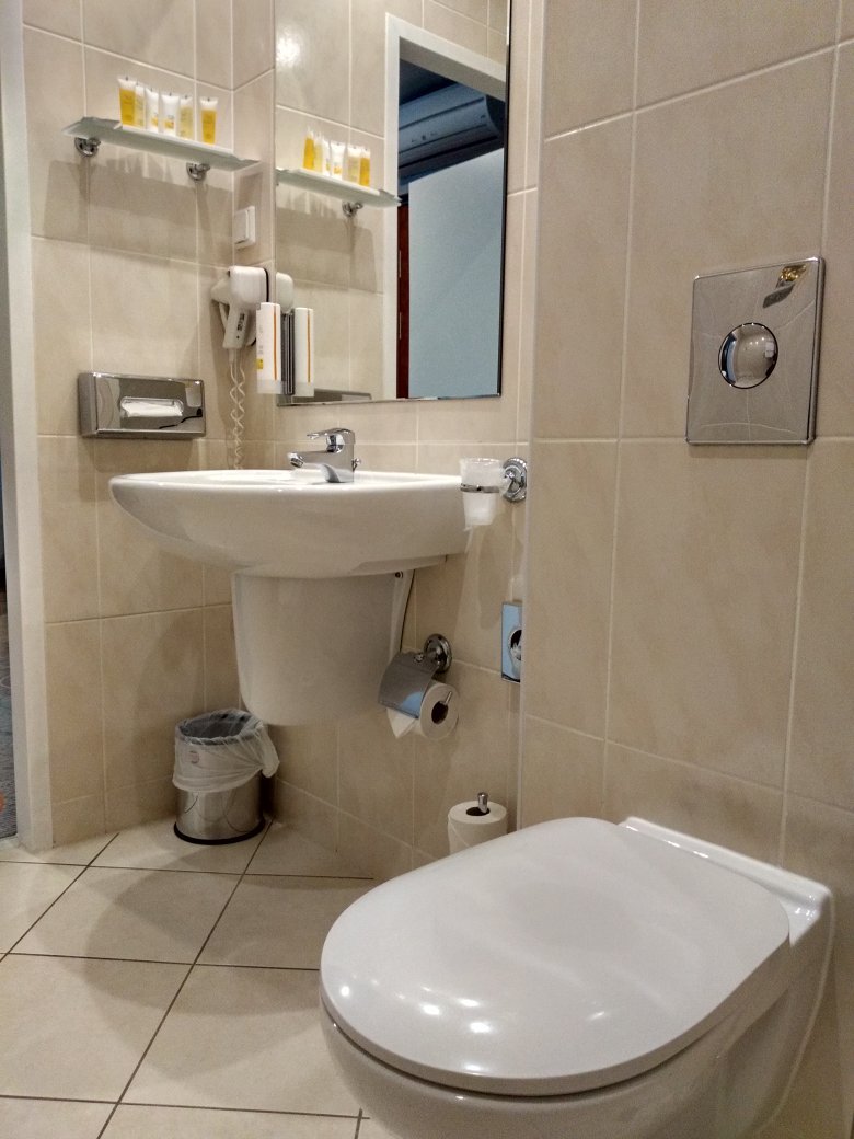 Qubus Hotel Glogow-官方