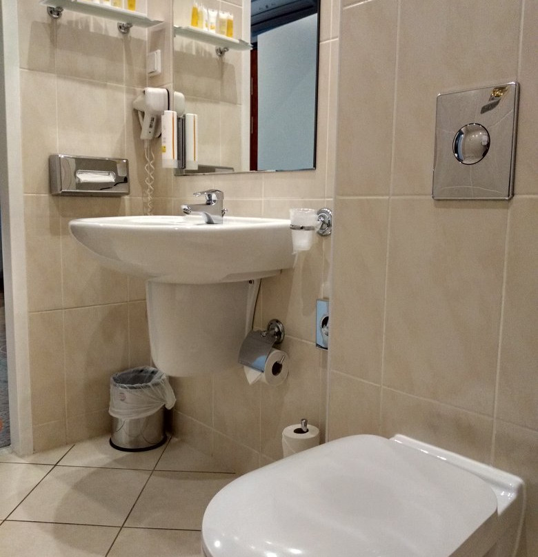 Qubus Hotel Glogow主图