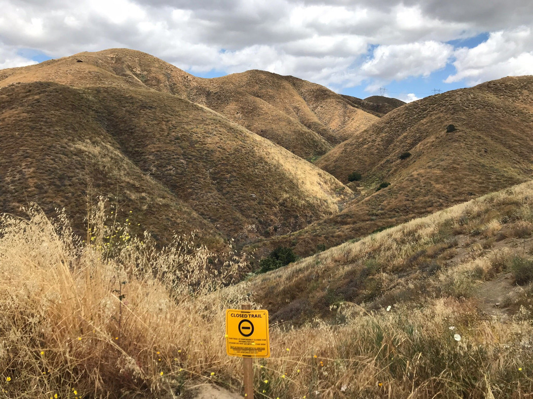 Walker Canyon Trailhead-埃尔西诺湖必去景点