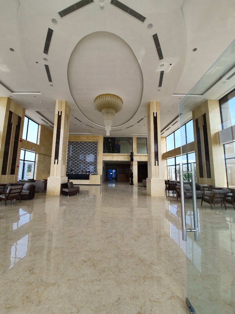 Marissa Hotel-portrait